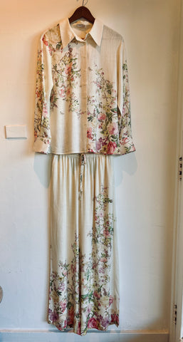 VERITY FLORAL SET