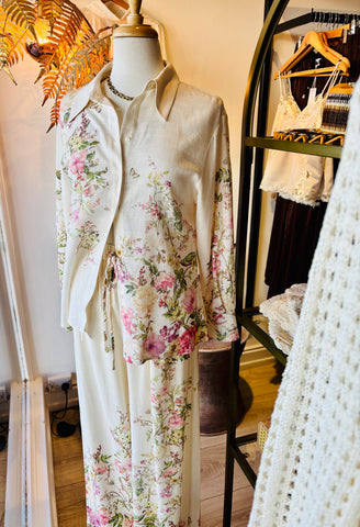 VERITY FLORAL SET